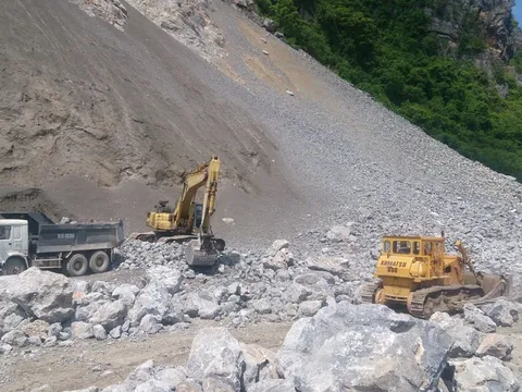 Yêu cầu an toàn khi mở tầng mỏ đá