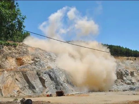 Quy định trình độ chuyên môn trong hoạt động vật liệu nổ công nghiệp