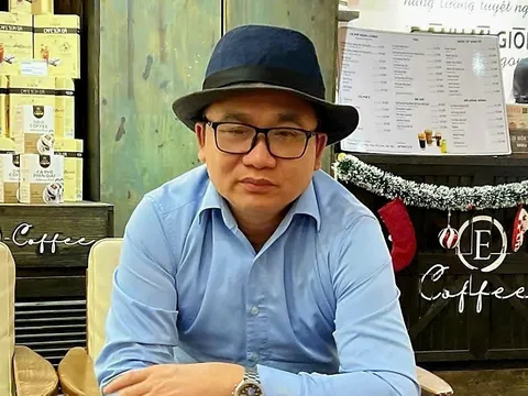 Bài hát Tình đất phù sa. Sáng tác: Ngọc Lê Ninh. Trình bày: Ca sĩ Út Mai