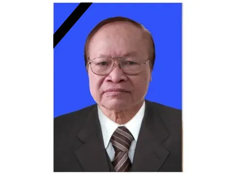 PGS.TS. Hồ Sĩ Giao